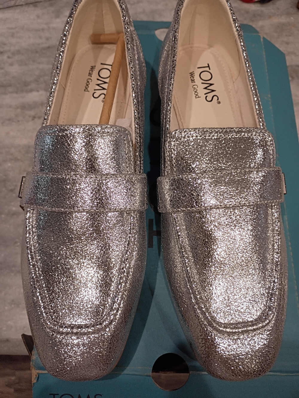 Toms Lynette Silver Metallic Women's Loafers Size 8 New